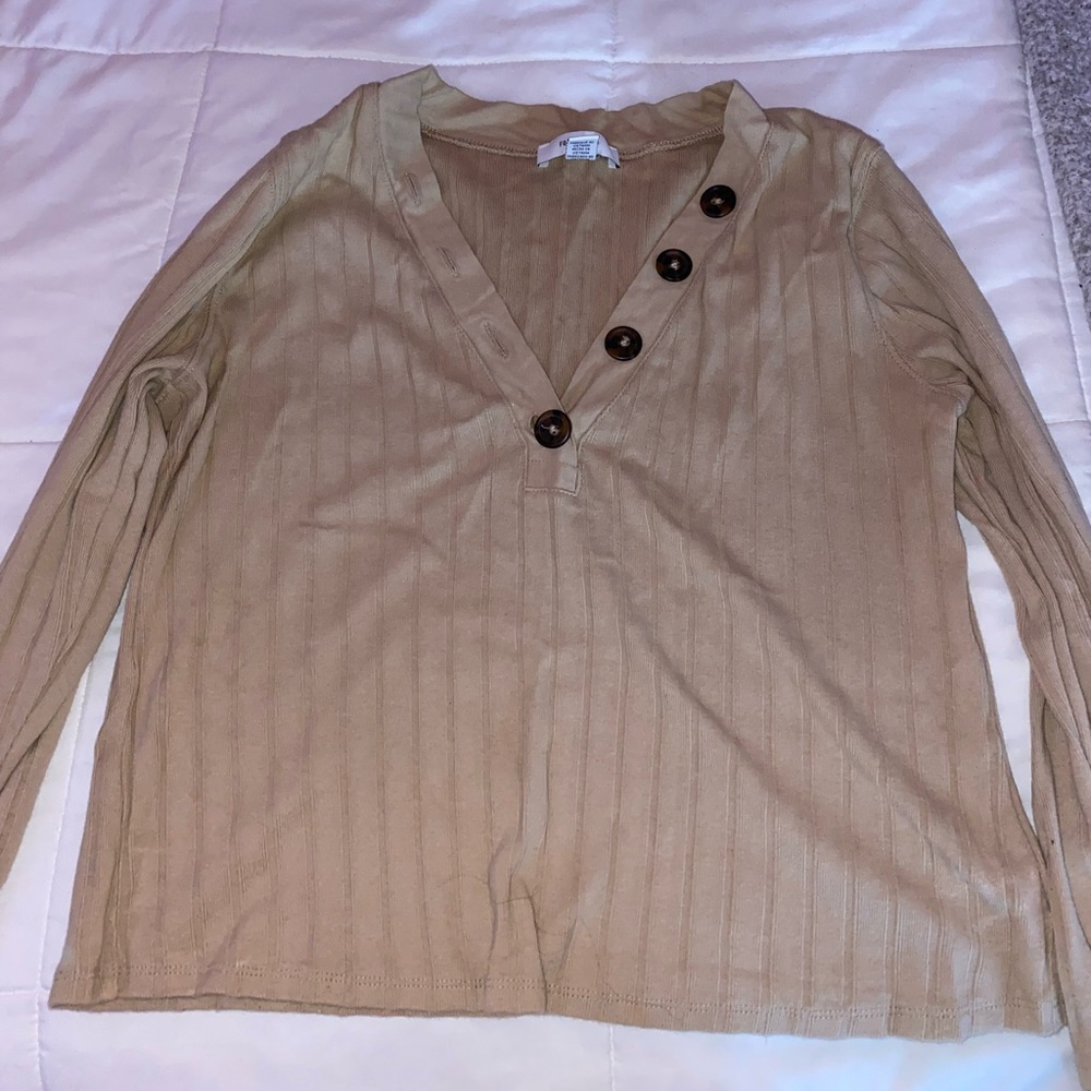 Long sleeve cropped shirt